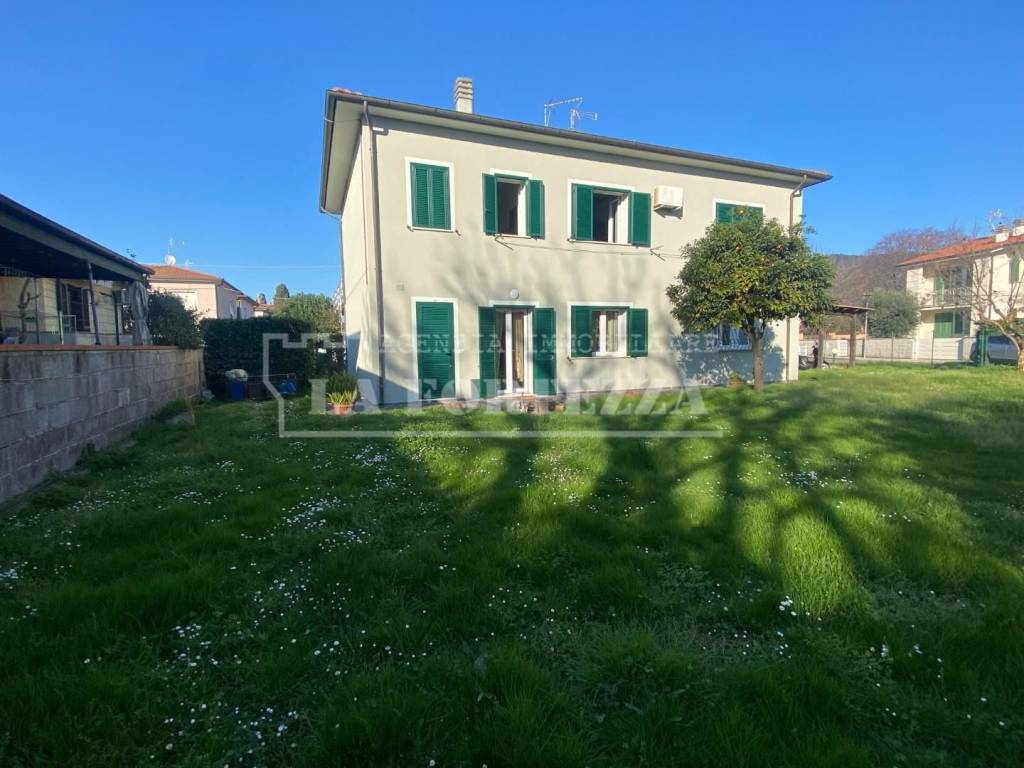 Villa a San giuliano terme in Via Luigi Boccherini, - Foto 4