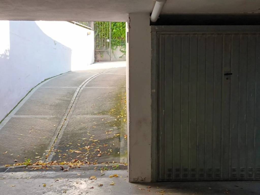 Box / garage a Bologna in VIA PORRETTANA 9 - Foto 2