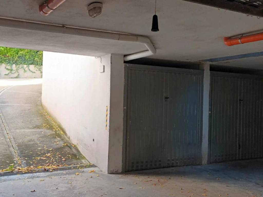 Box / garage a Bologna in VIA PORRETTANA 9 - Foto 3