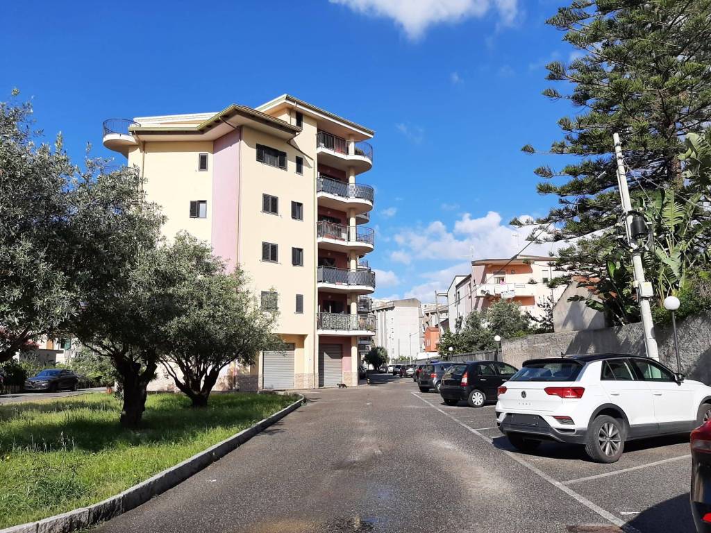 Appartamento a Lamezia terme in Via Francesco Cilea, 2 - Foto 2