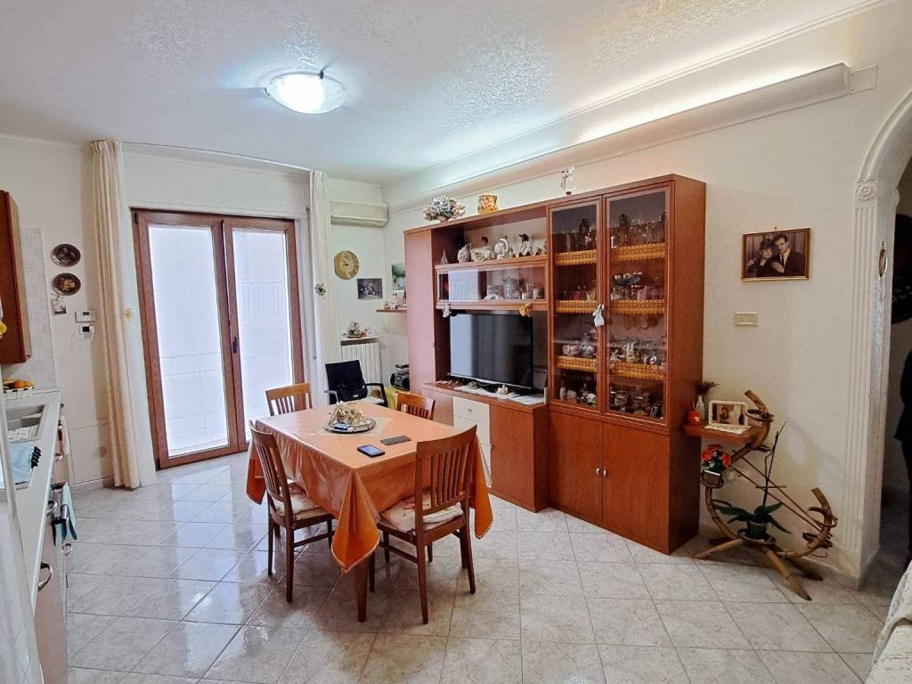 Appartamento a Manfredonia in Via Generale Alfonso La Marmora, 32 - Foto 3