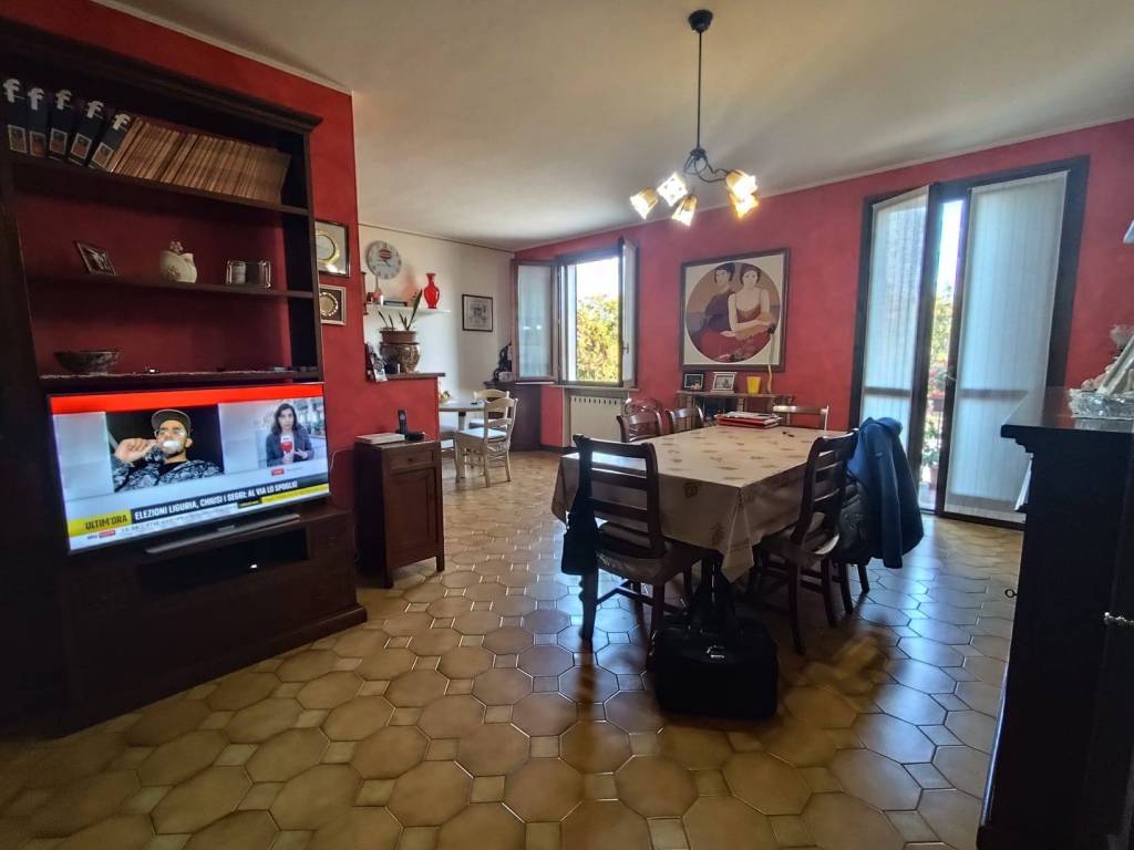 Appartamento a Roncoferraro in Via Candido Fanti - Foto 3