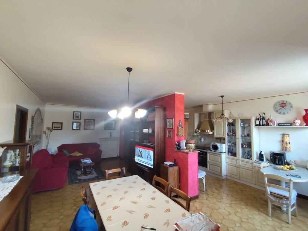Appartamento a Roncoferraro in Via Candido Fanti - Foto 4