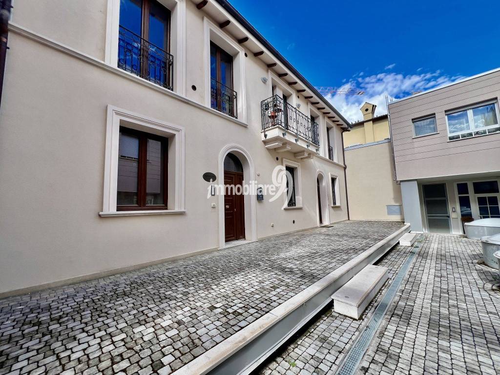 Appartamento a L'aquila in Via San Francesco di Paola - Foto 4