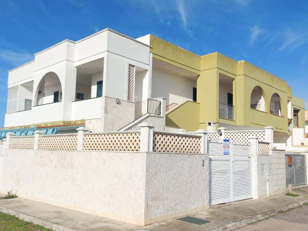 Casa indipendente a Melendugno in Via Leonardo Sciascia - Foto 2