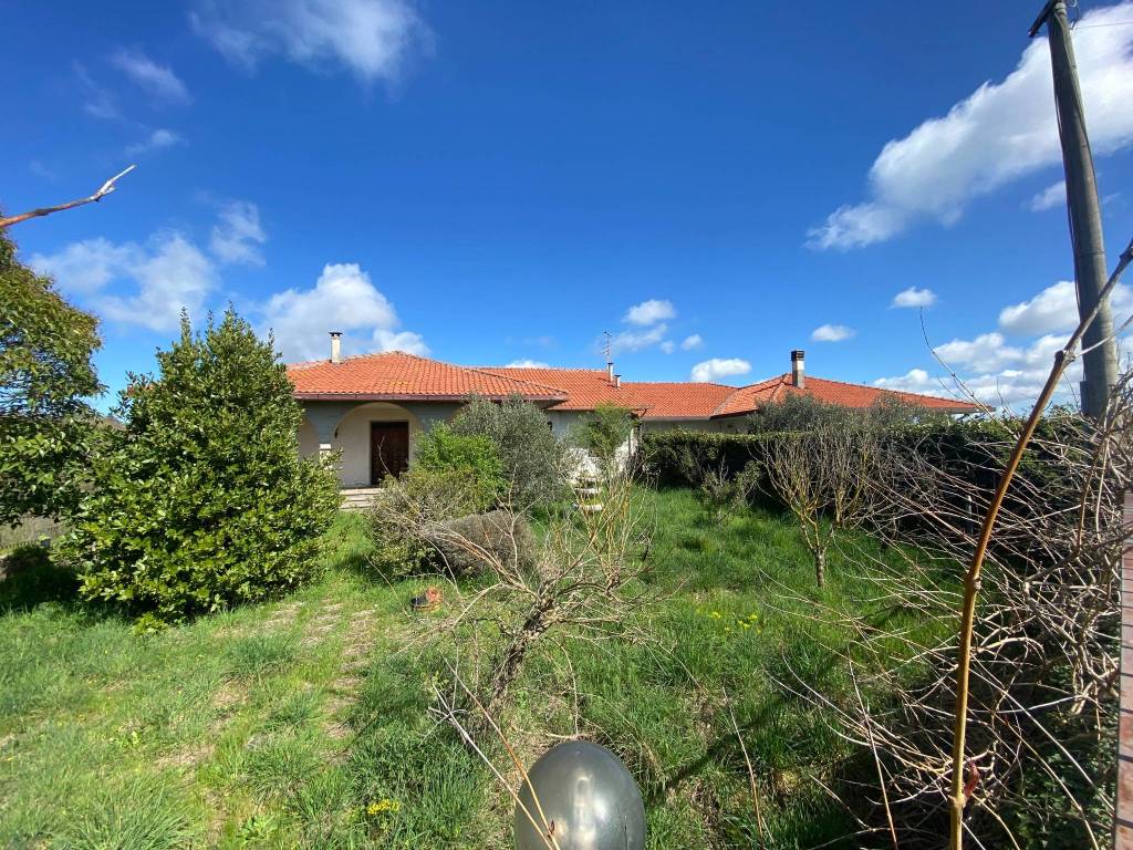 Villa a Montefiascone in Via Giovanni Falcone - Foto 3