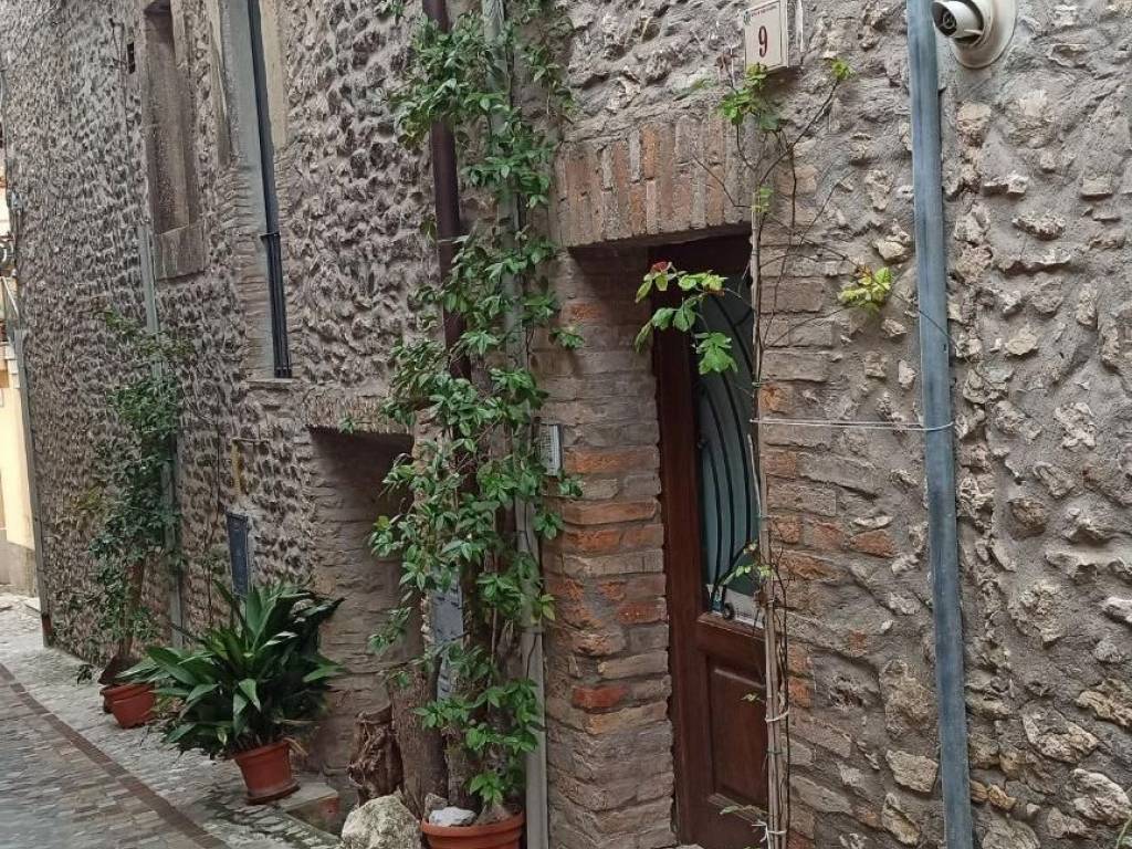 Appartamento a Fara in sabina in Via Don Luigi Sturzo - Foto 2