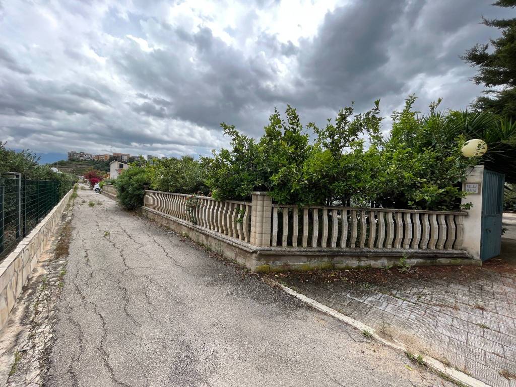 Villa a Campofelice di roccella in Viale Cefalù, 4 - Foto 3