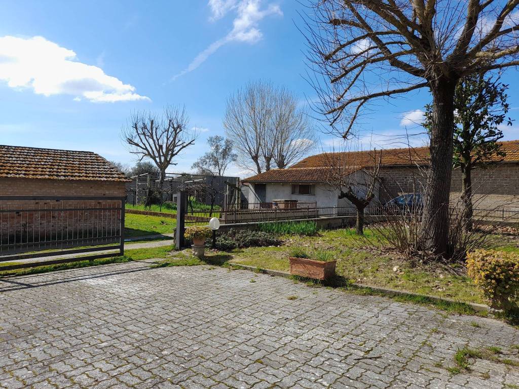 Casa indipendente a Tuoro sul trasimeno in Via Cortonese, 4 - Foto 4