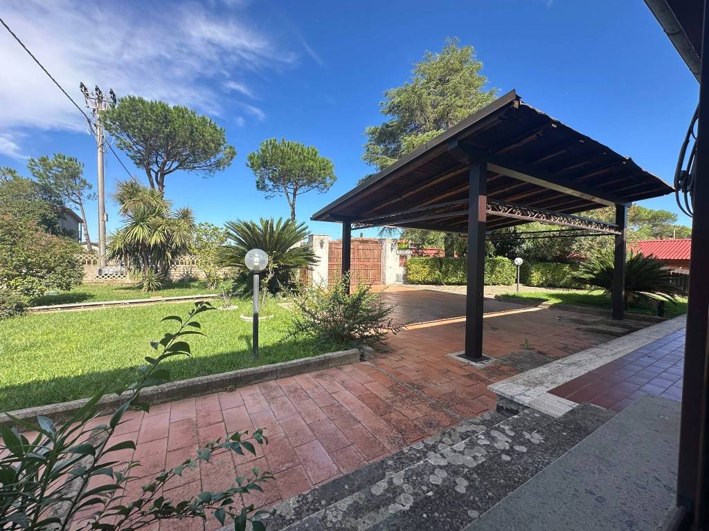 Villa a Aprilia in Via Gavia - Foto 3