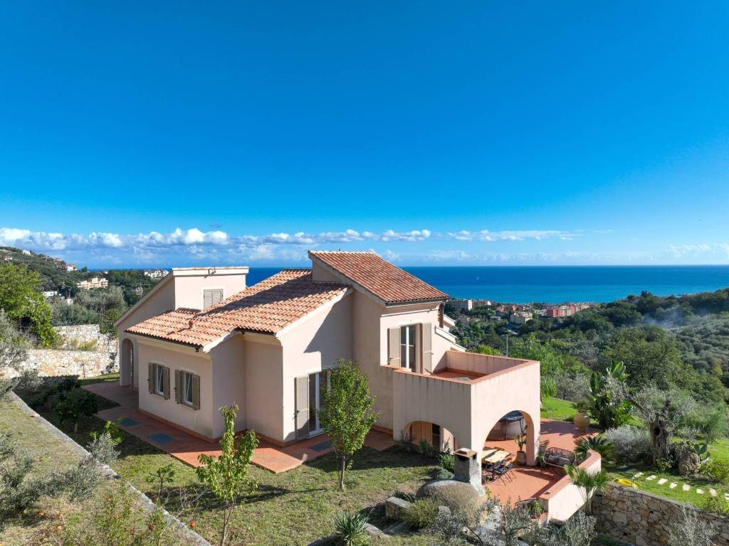 Villa a Pietra ligure in Via San Sebastiano, 30 - Foto 4