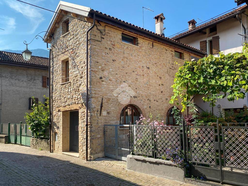 Casa indipendente a Feltre in Via Monsignor Zanin, 18 - Foto 4