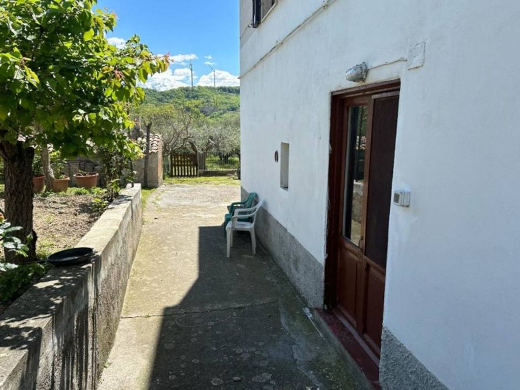 Casa indipendente a Castiglione a casauria in Via Piano da Capo - Foto 4