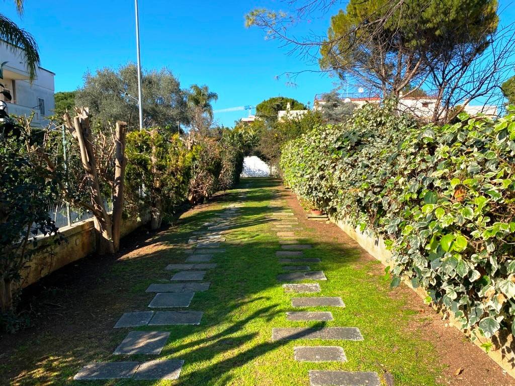 Villa a Bari in Corso Alcide De Gasperi - Foto 2