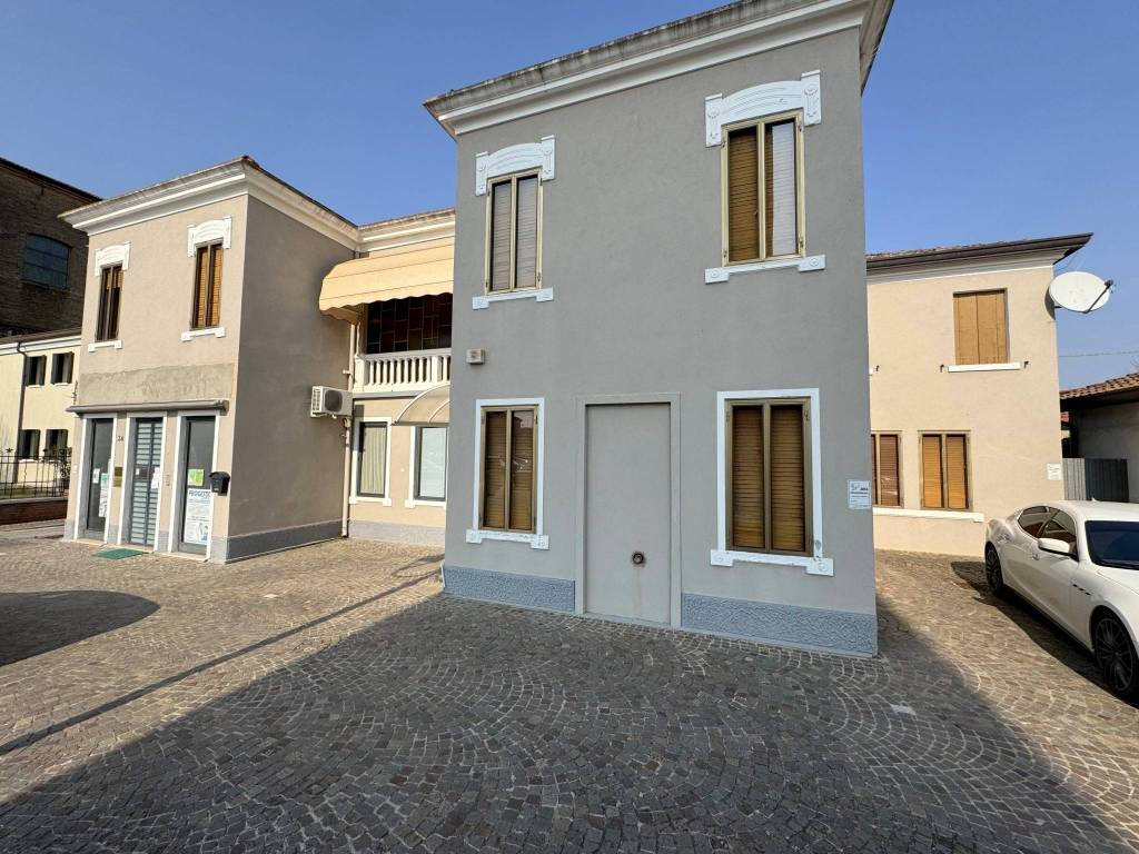 Villa a Porto viro in Via Roma, 5 - Foto 2