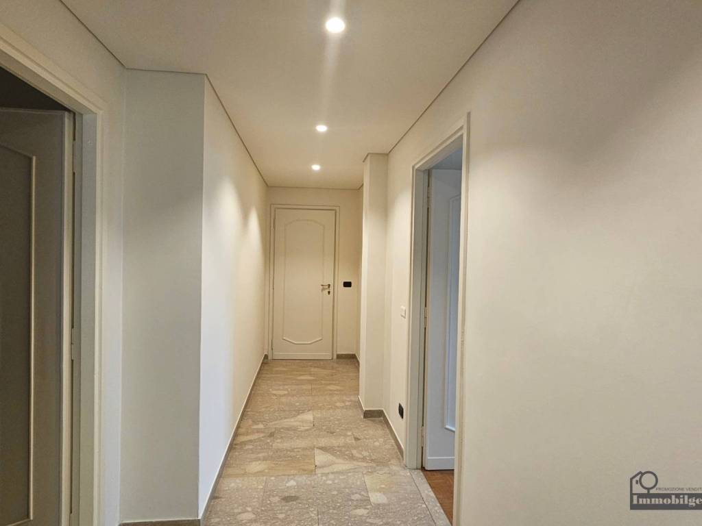 Appartamento a Parma in Via Carlo Innocenzo Frugoni, 15 - Foto 2