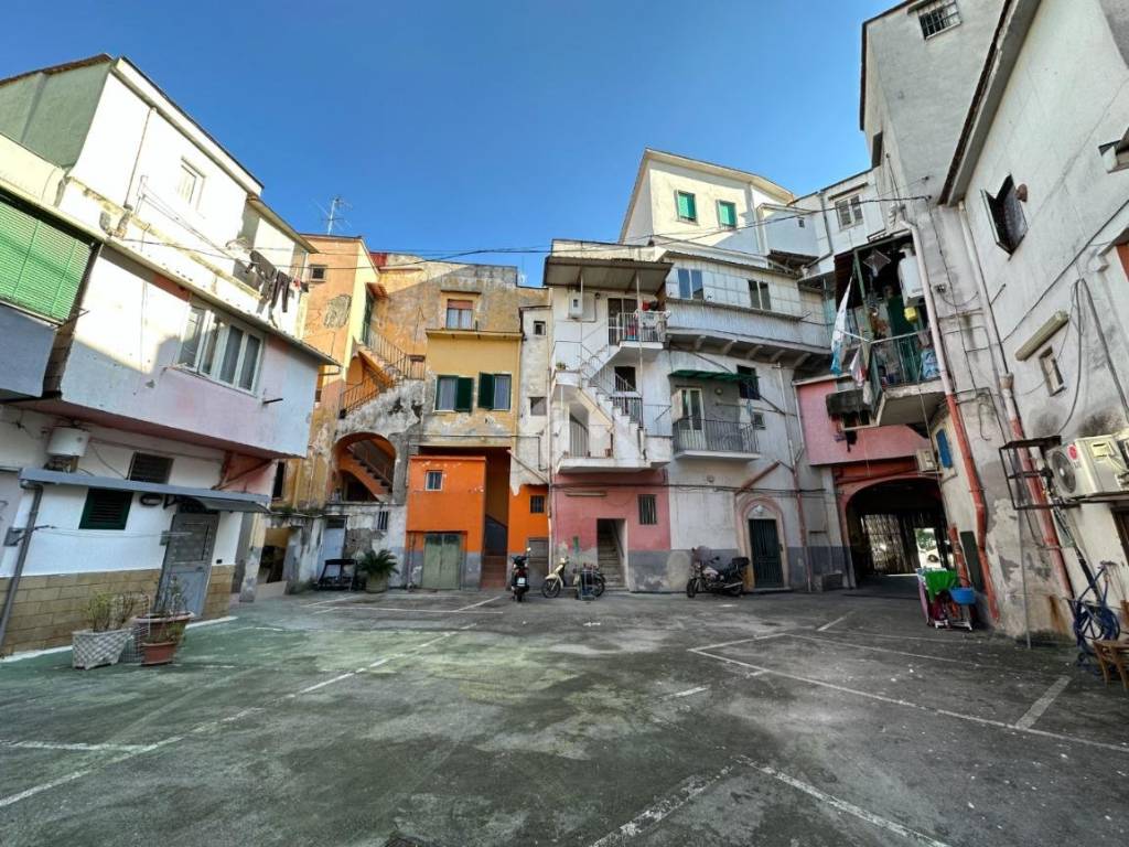 Palazzo / stabile a Napoli in Via Principe di Napoli, 12 - Foto 4