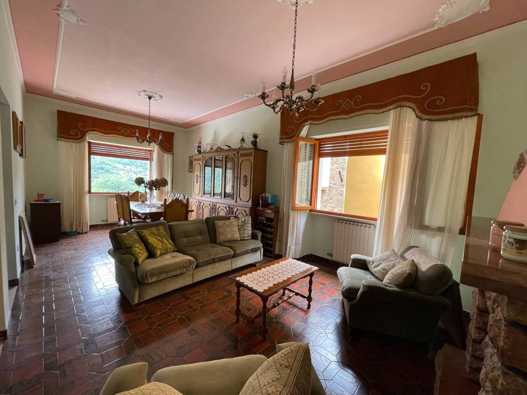 Casa indipendente a Pescia in Via di Sorana - Foto 2