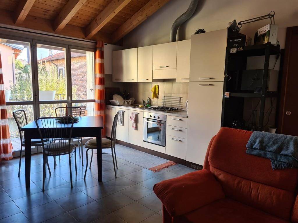 Appartamento a Tradate in Via Manzoni - Foto 2