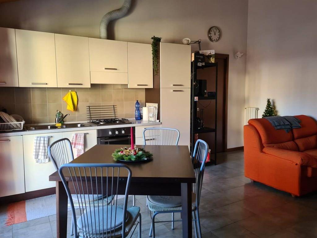 Appartamento a Tradate in Via Manzoni - Foto 3