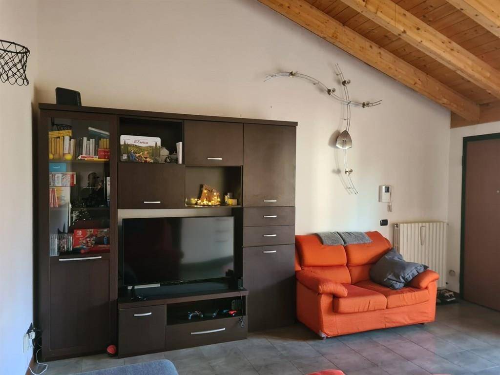 Appartamento a Tradate in Via Manzoni - Foto 4