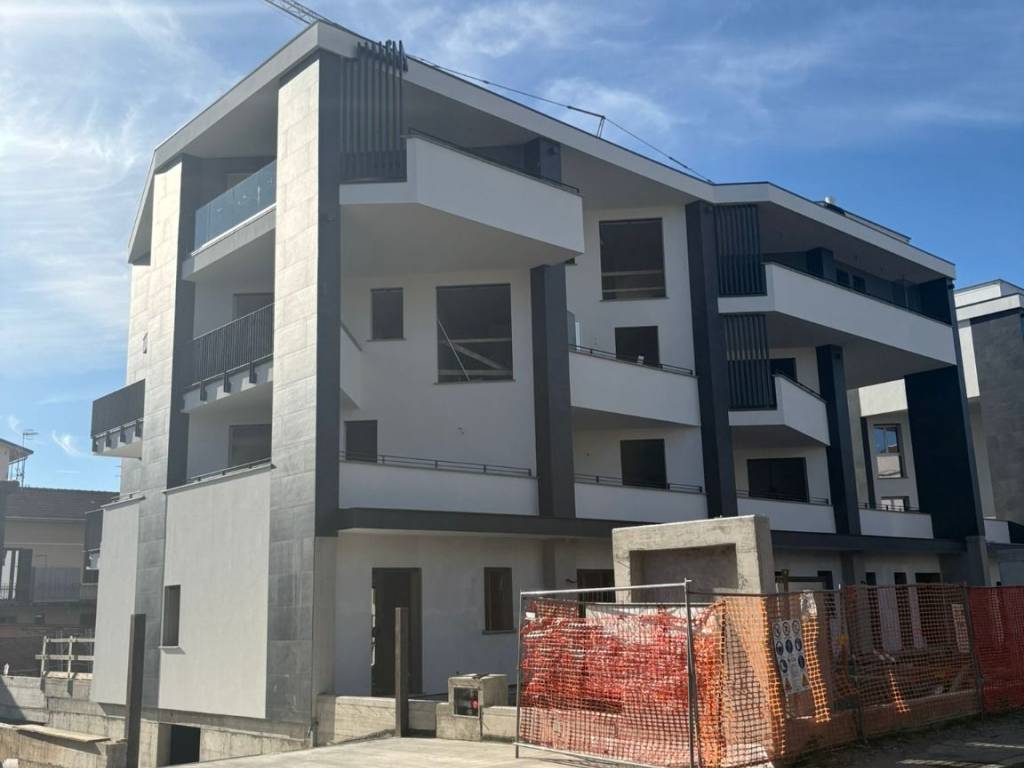 Appartamento a Gallarate in Via Carlo Cattaneo - Foto 3