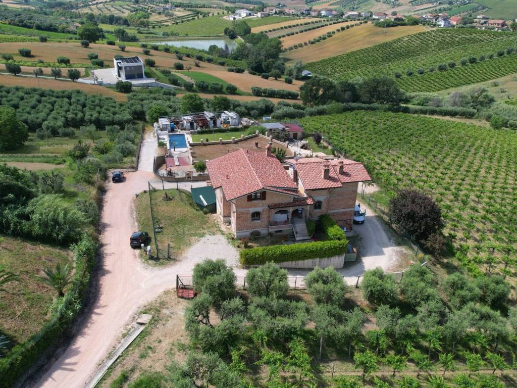 Villa a Colonnella in Via delle Sorgenti - Foto 3
