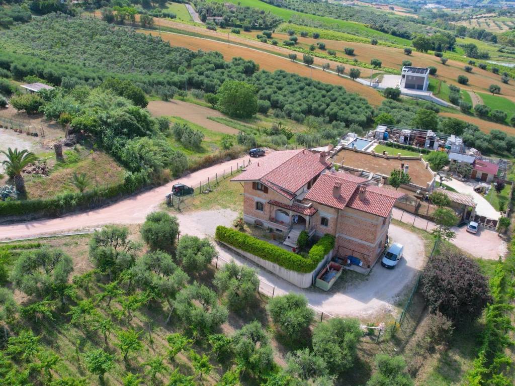 Villa a Colonnella in Via delle Sorgenti - Foto 4