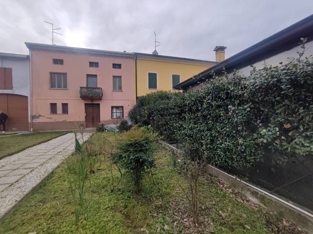 Villa a Viadana in Via San Francesco, 4 - Foto 2