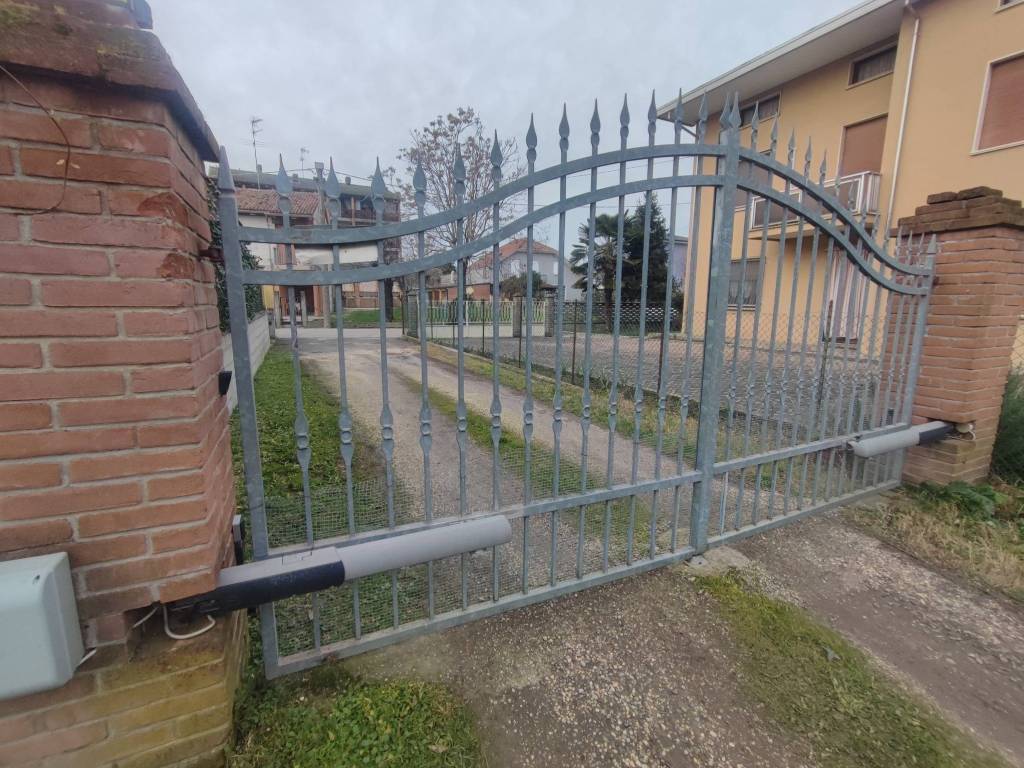 Villa a Viadana in Via San Francesco, 4 - Foto 3