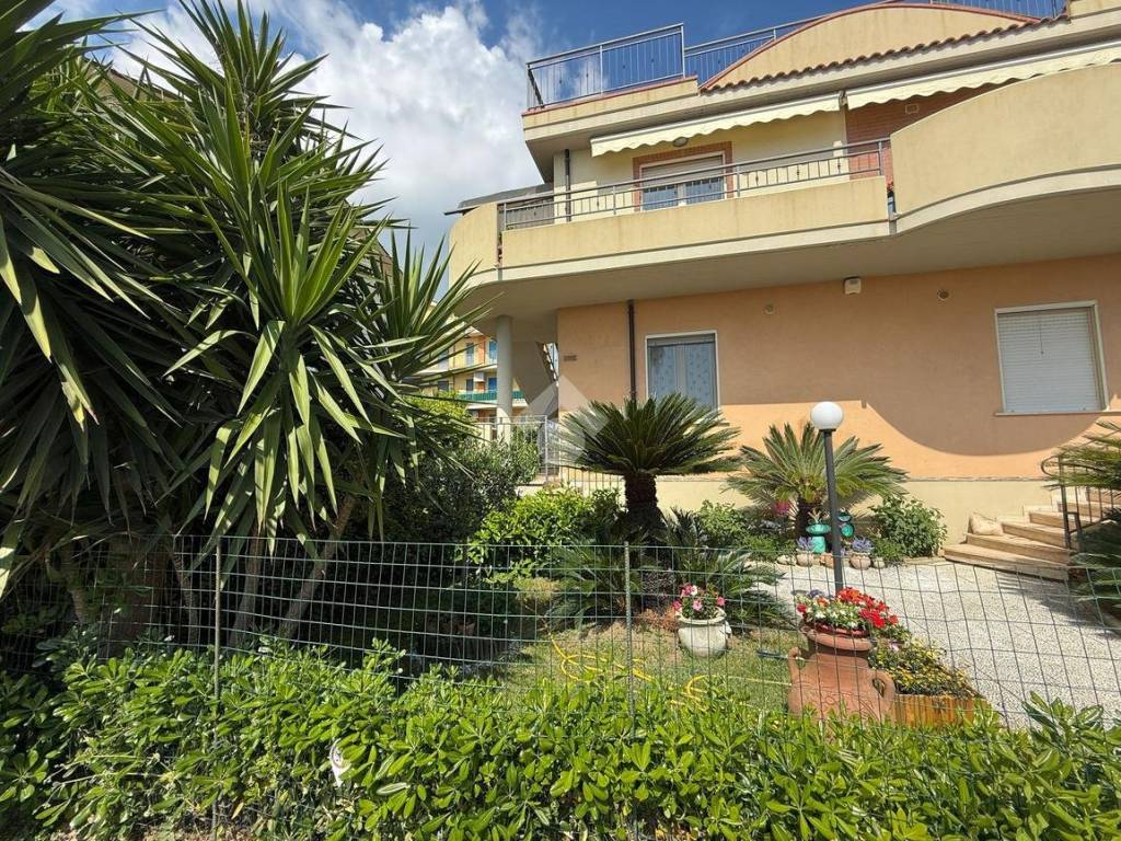 Appartamento a San salvo in VIA ANDREA DORIA, 13 - Foto 2