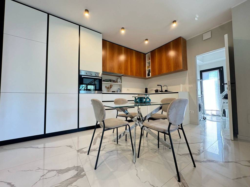 Villa a Forte dei marmi in Via Castruccio Castracani - Foto 2