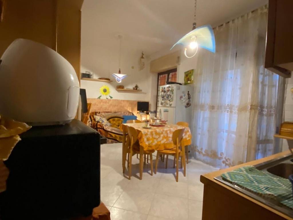 Appartamento a Castel volturno in Viale delle Mimose - Foto 4