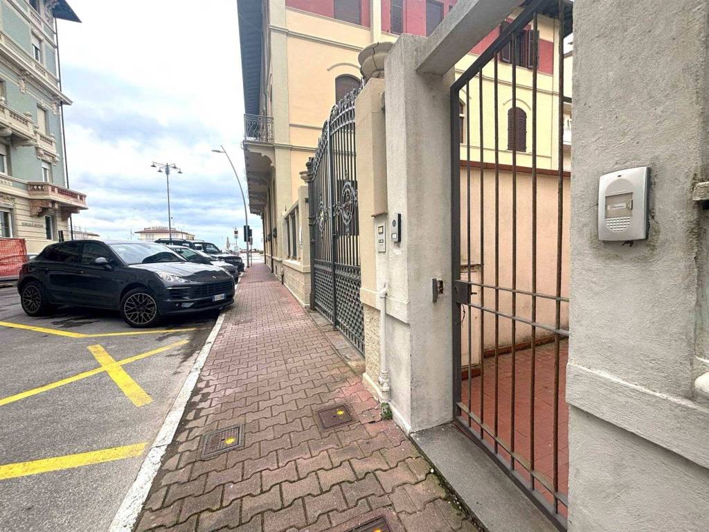 Casa indipendente a Viareggio in VIA GIUSEPPE GIUSTI, 4 - Foto 3