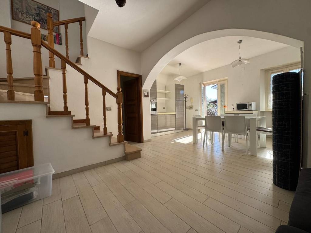 Casa indipendente a Pietrasanta in Via Riccardo Zandonai - Foto 3
