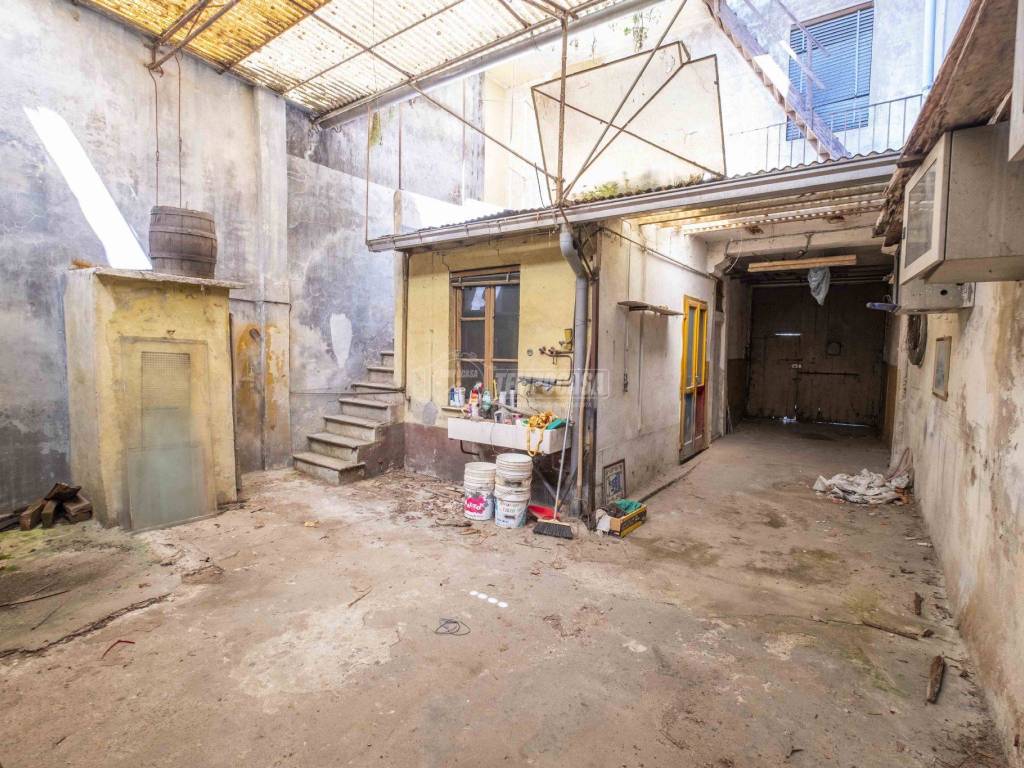 Casa indipendente a Galliate in Viale Leonardo Da Vinci - Foto 4