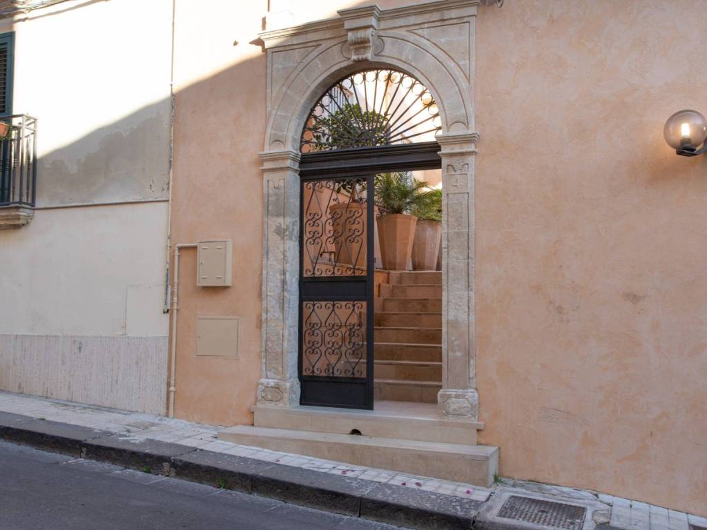 Appartamento a Noto in Via Genovesi, 4 - Foto 3