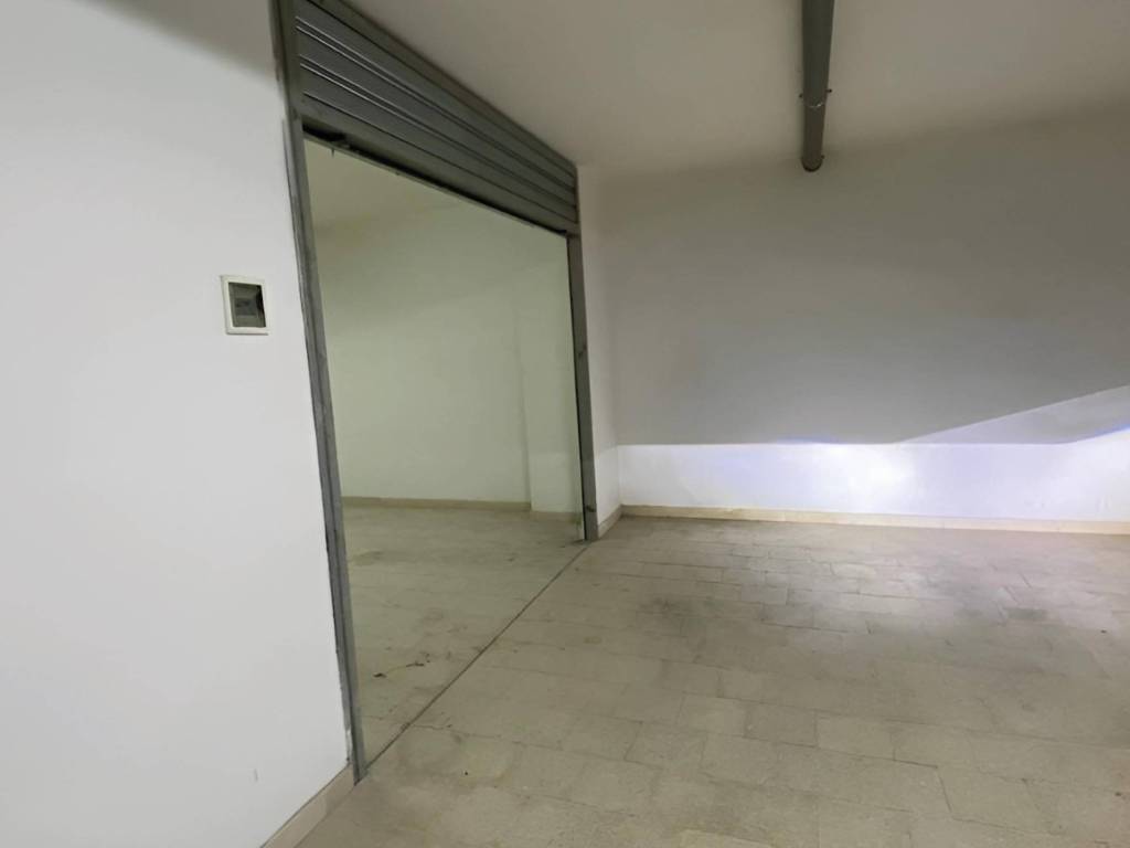Box / garage a Manfredonia in Via Alberto Moravia - Foto 2