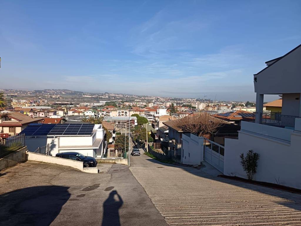 Terreno a Montesilvano in Via Canzo - Foto 5