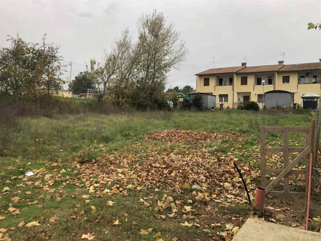 Terreno a Castiglione del lago in Pozzuolo - Foto 2