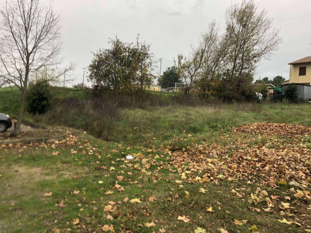 Terreno a Castiglione del lago in Pozzuolo - Foto 3