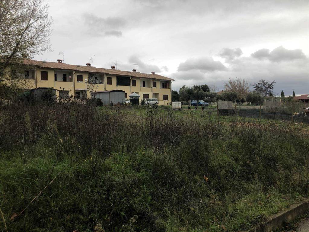 Terreno a Castiglione del lago in Pozzuolo - Foto 5