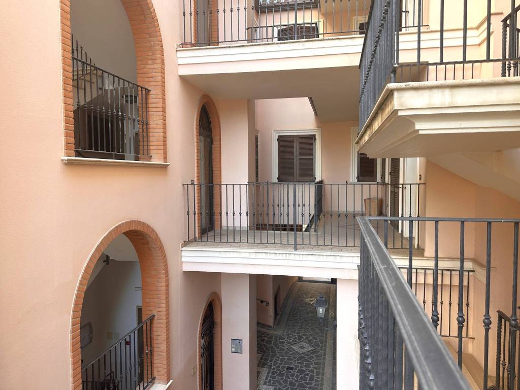 Appartamento a Nereto in Via Italo De Berardinis, 86 - Foto 2