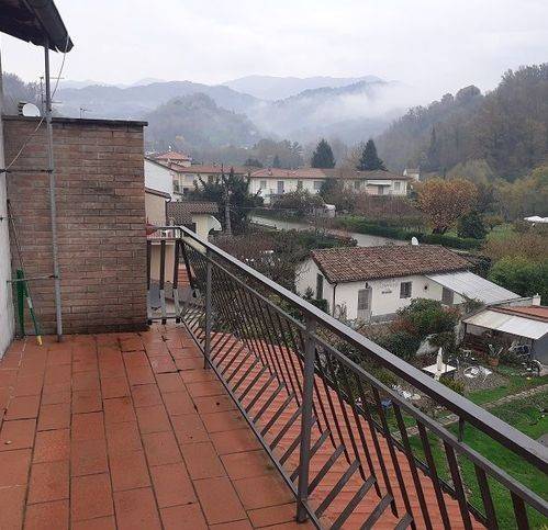 Appartamento a Barga in Via Provinciale Fornaci Di Barga - Foto 2