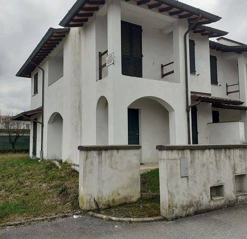 Casa indipendente a Barga in Via Pietro Funai - Foto 3