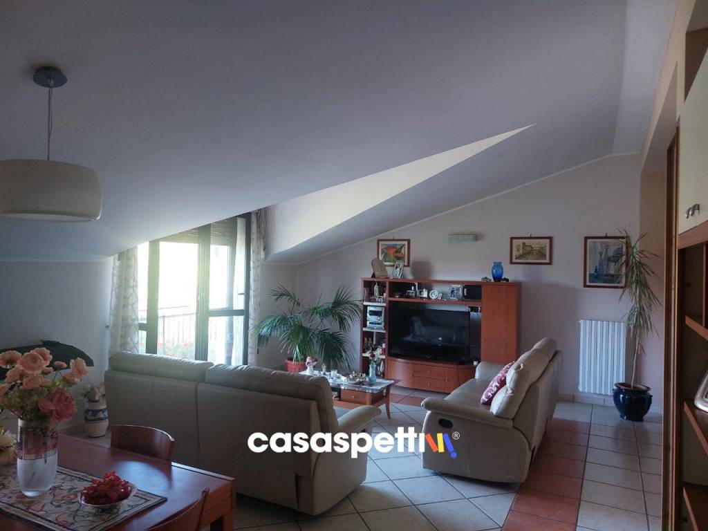 Appartamento a Giffoni sei casali in via serroni - Foto 5