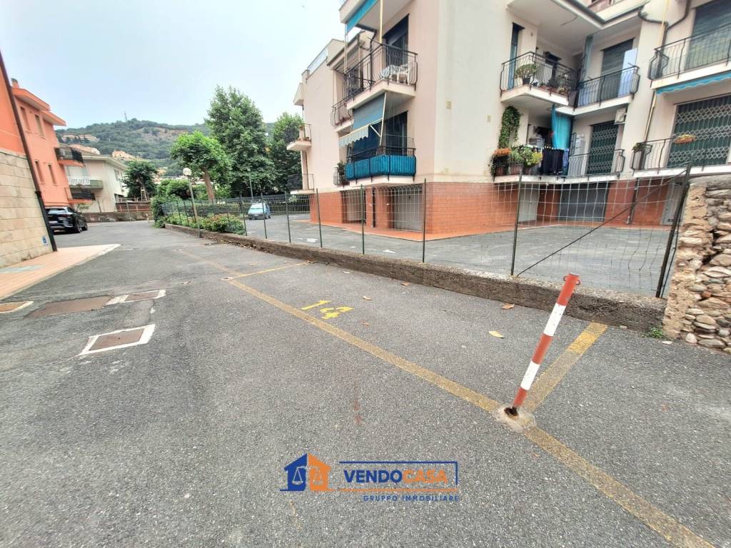 Box / garage a Pietra ligure in Via Piani - Foto 3