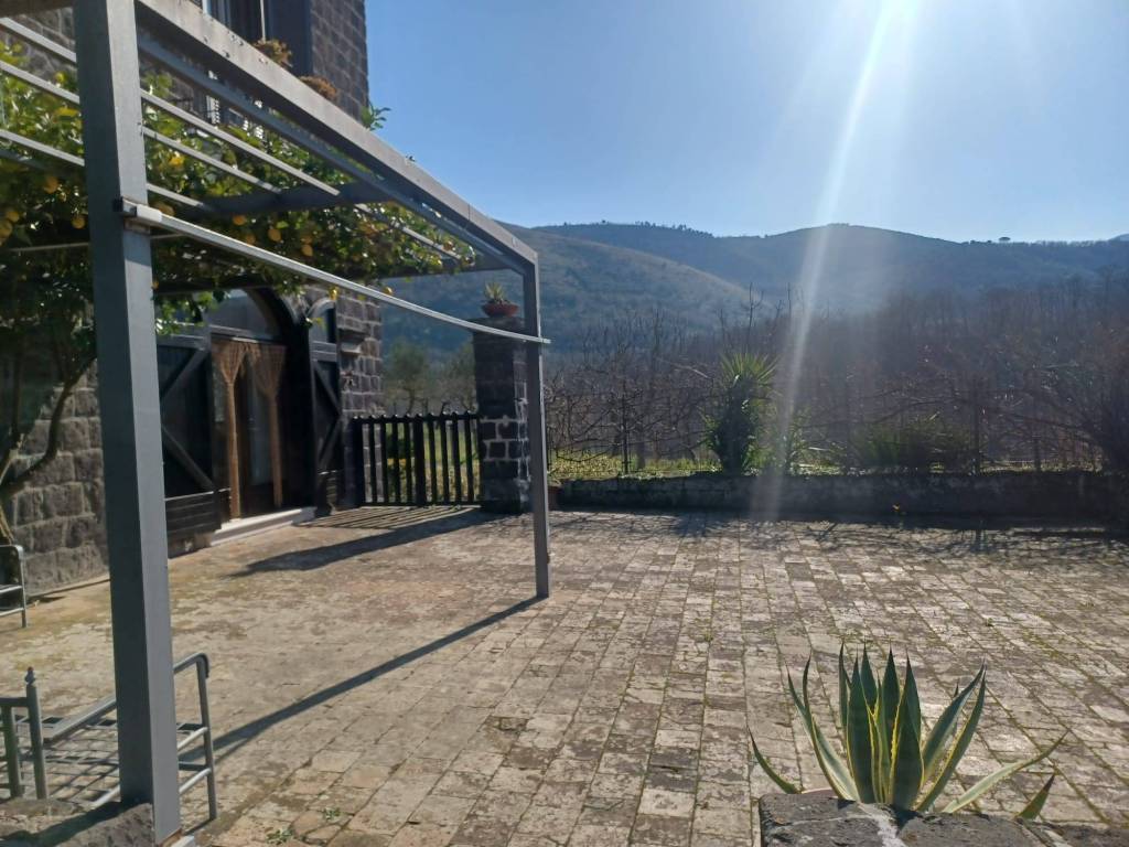 Villa a Sant'agata de' goti in Strada Provinciale Cinque Vie-Supportico-Presta - Foto 4