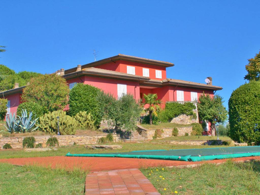 Villa a Castiglione del lago in Via Cristoforo Colombo - Foto 3