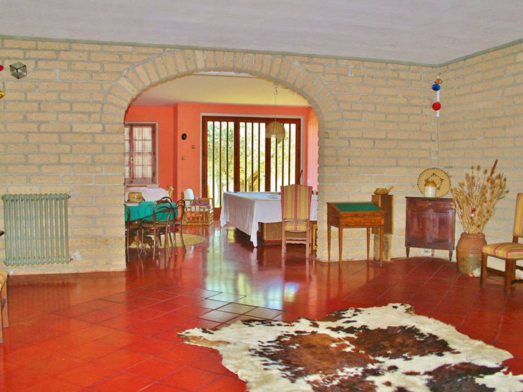 Villa a Castiglione del lago in Via Cristoforo Colombo - Foto 5